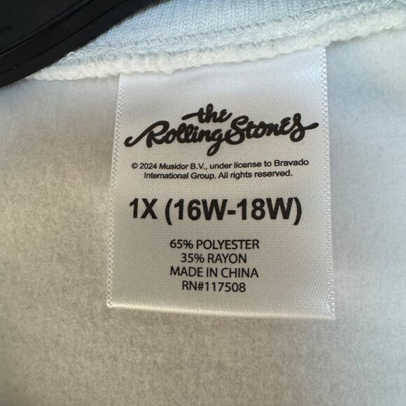 Rolling Stones Womens Size 1X (16W-18W) White Graphic Sweatshirt Long Sleeve Top - Picture 3 of 4